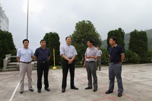 刘新池厅长在大老岭调研指导工作