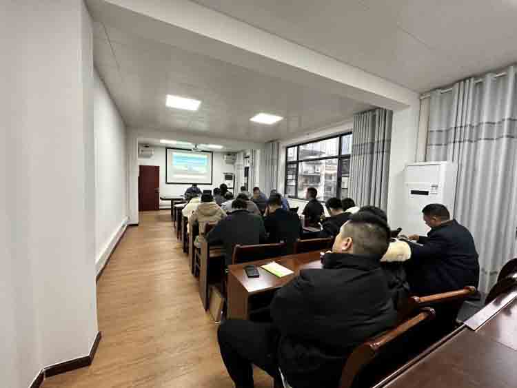强化人兽共患传染病防控 开展疫源疫病监测培训