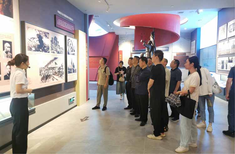 以“莲”说廉强党性 廉政教育润人心