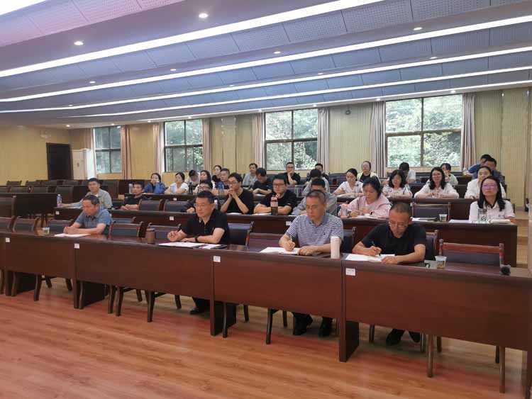 担当履职梳成效 复盘总结促成长