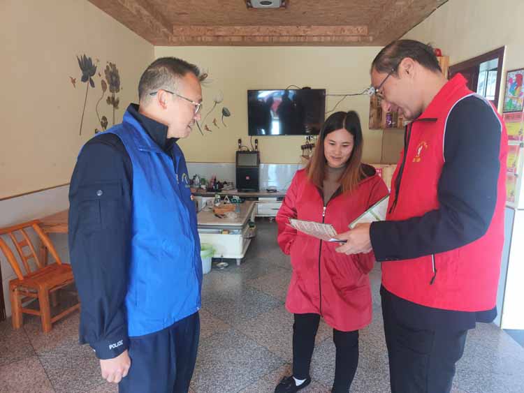 党建红引领生态绿  携手共筑法治意识